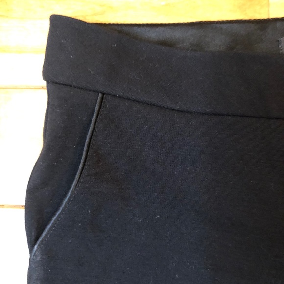 BEBE Black Crops Capris Pants sz 8 - Picture 7 of 7